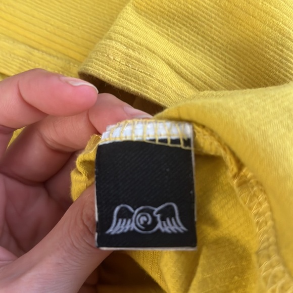 VON DUTCH Yellow Graphic Print Tee - Picture 5 of 11